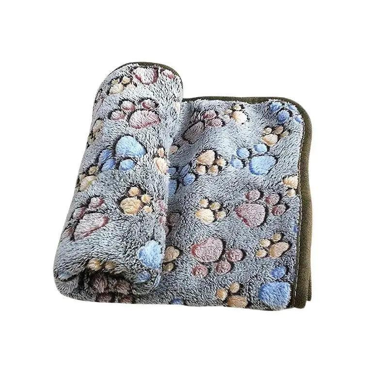 Cozy Cartoon Paws Pet Blanket - The Perfect Soft Mat for Dogs and Cats.