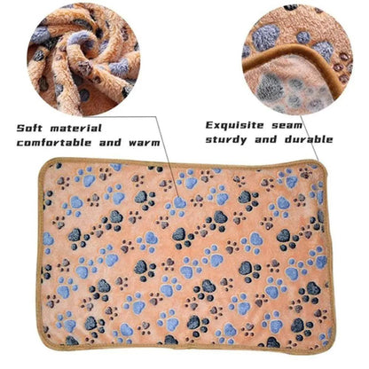 Cozy Cartoon Paws Pet Blanket - The Perfect Soft Mat for Dogs and Cats.